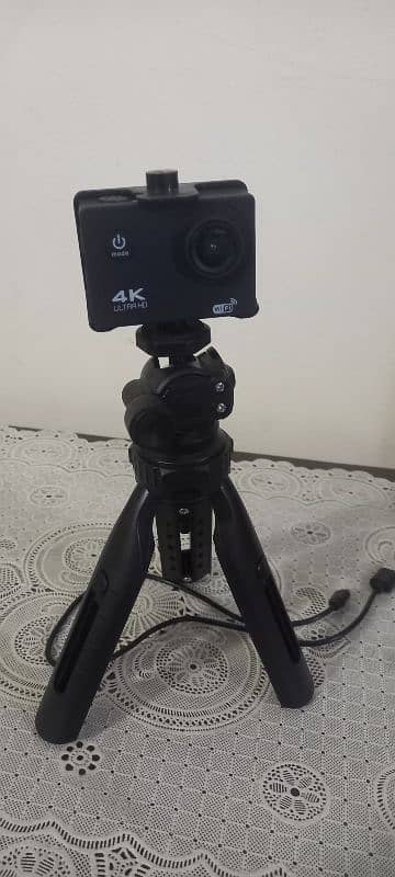 video camers with Tripod 2