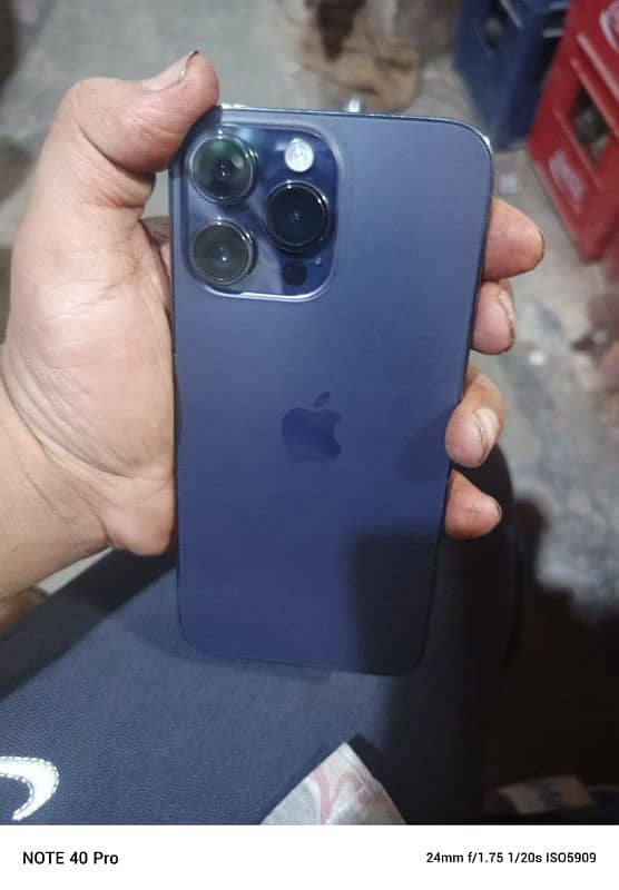 I phone 14 pro max 8