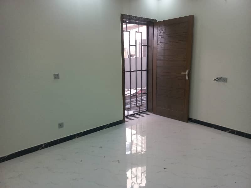 A Stunning Upper Portion Is Up For Grabs In Wapda Town Phase 1 - Block F2 Lahore 4