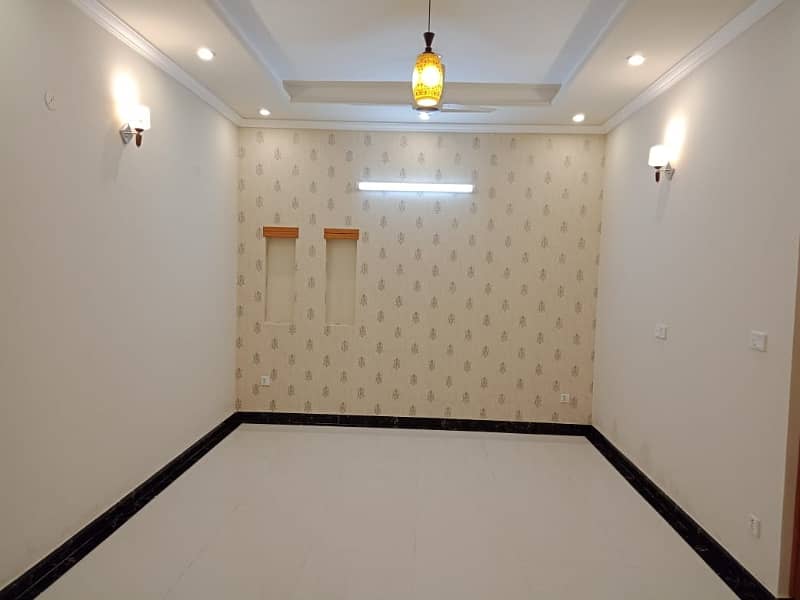 You Can Find A Gorgeous House For sale In Wapda Town Phase 1 - Block E2 24