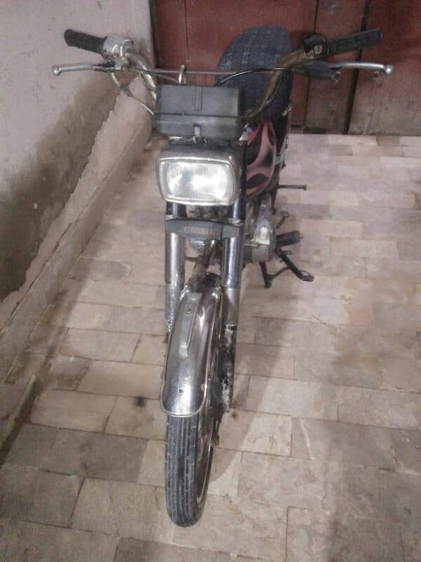 Honda 125 2010 5