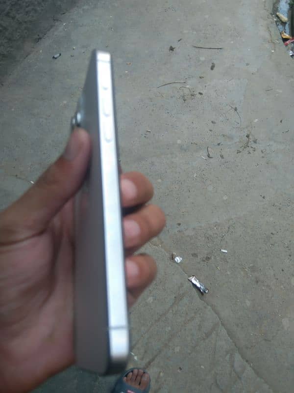 iphone 15 pro max 256gb jv non pta White titanium 2