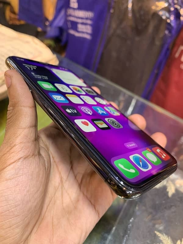 iPhone XS dual sim pta 64gb no exchnge serious buyer 5