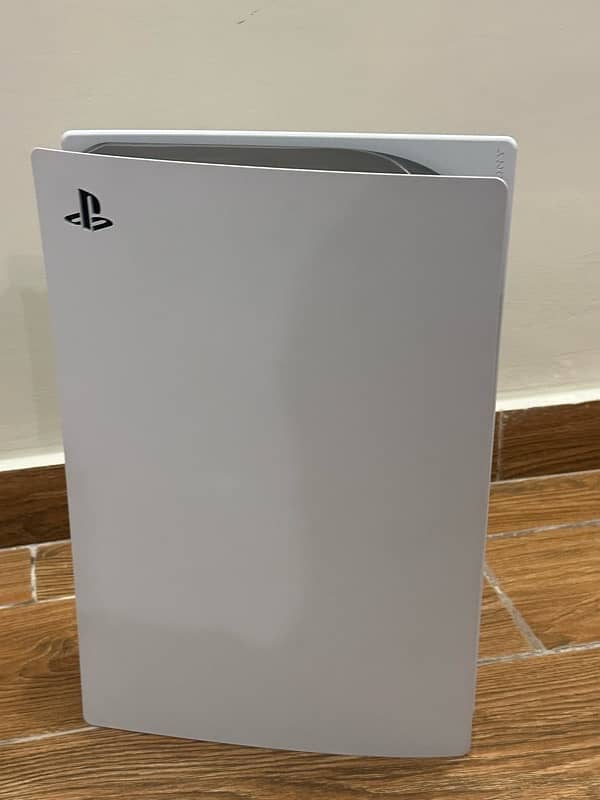 PS5 WITH WHOLE BUNDLE CHEAPEST! URGENT SALE. 10