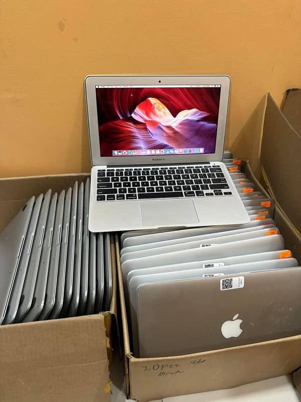 APPLE MACBOOK AIR (2014) 4/128gb FLASH SSD STORAGE 0