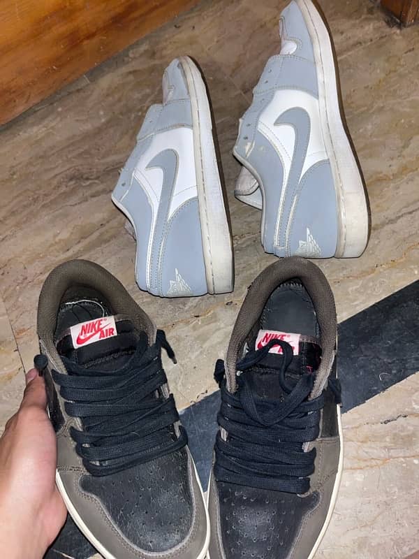 nike Travis scott and nike dunks low gray 0