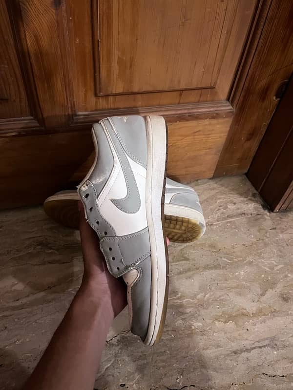 nike Travis scott and nike dunks low gray 3