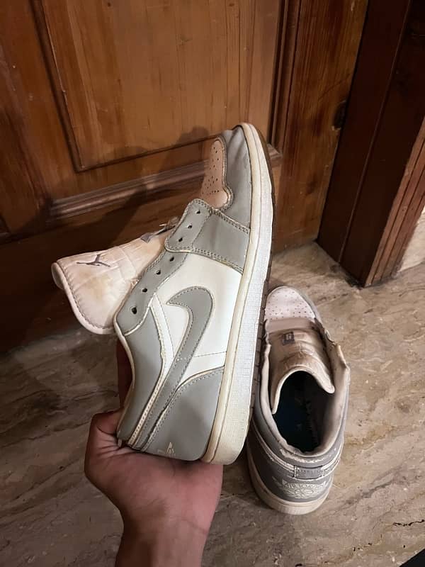 nike Travis scott and nike dunks low gray 5