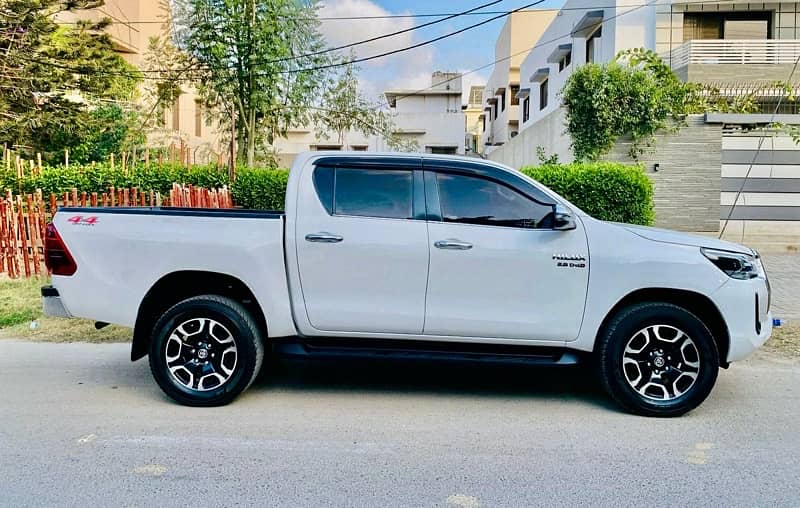 Toyota Hilux 2021 v 7