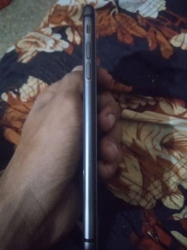 I PHONE 8 PLUS 64GB NON PTA 5