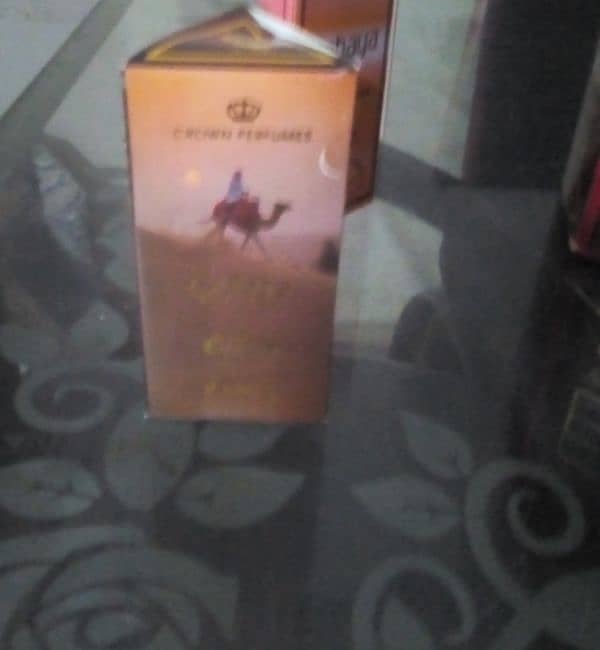 crown perfume ettar 0