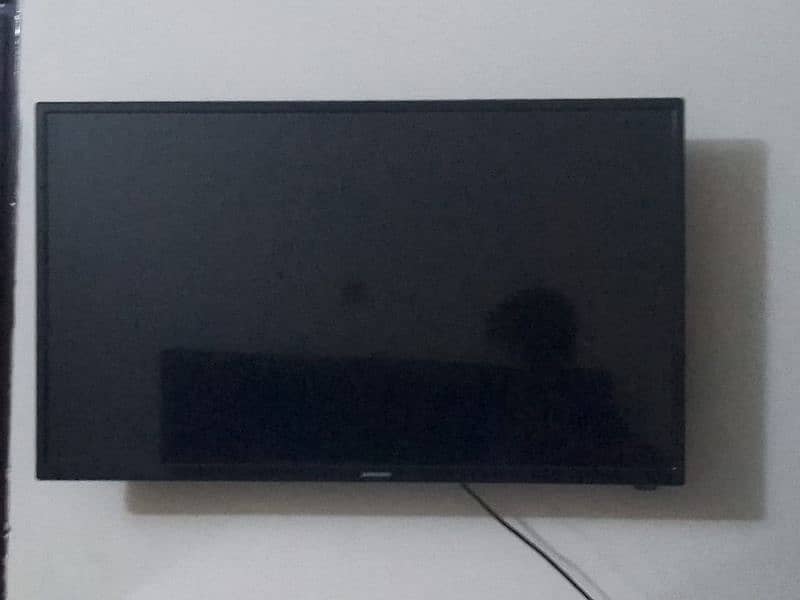 32 inch LCD Simple Samsung 0