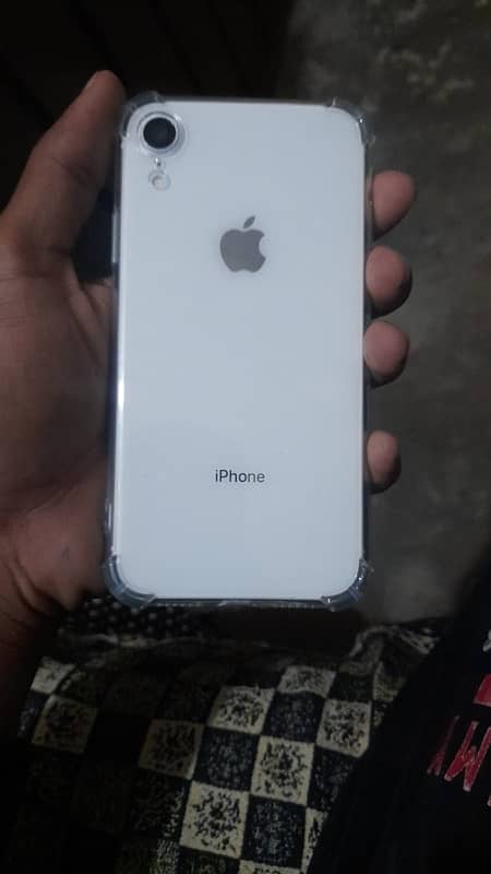 iphone xr  64jv 10by10 wite no exchange 1