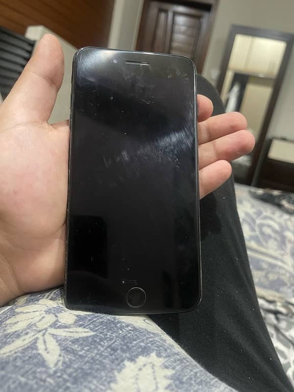 iPhone 7 Plus 128gb pta approved 1