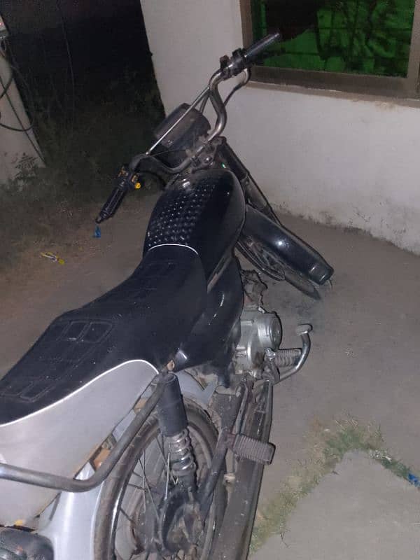 Yamaha Dhoom 70 cc bike 5