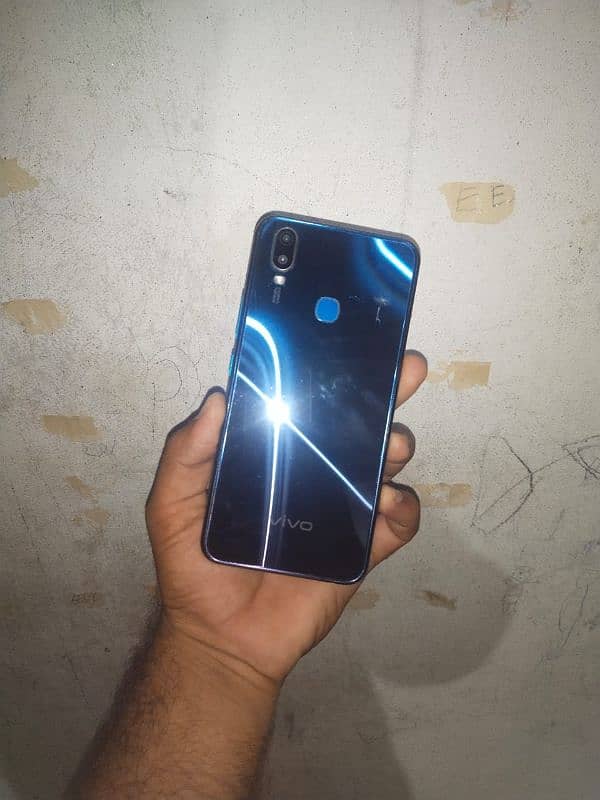 vivo y11 . . . infinix hot 10i 1