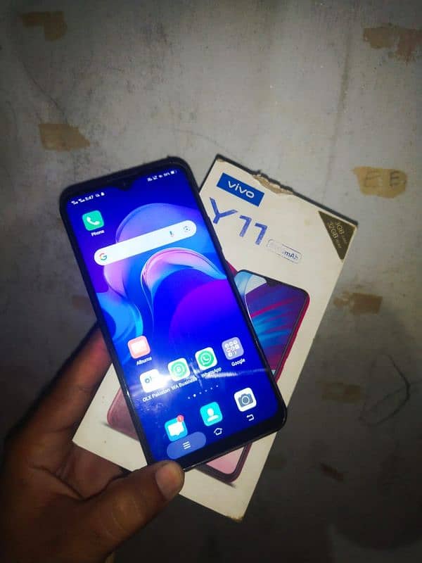 vivo y11 . . . infinix hot 10i 4