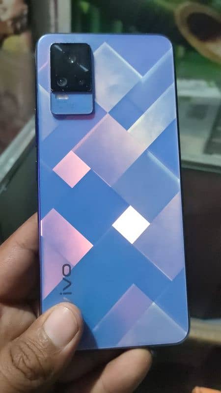 vivo v21e 8+128 full box minor back rough 1