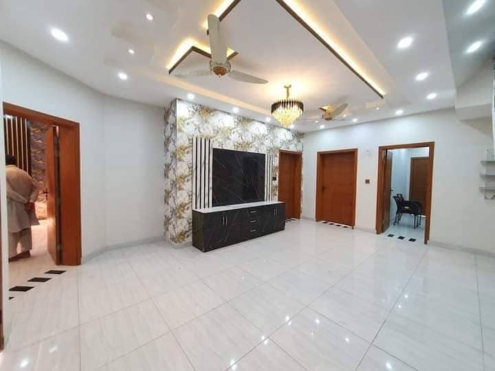 8 marla house for sale Mumtaz city 1