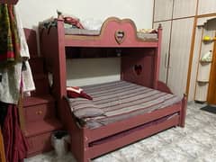 triple bed