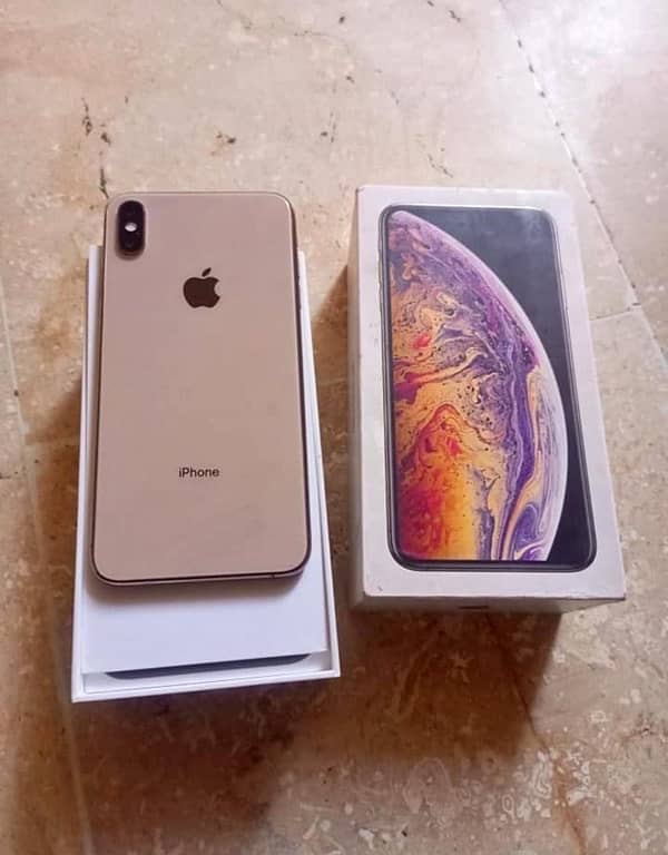 IPHONE XSMAX PTA APPROVED 64 gb 0