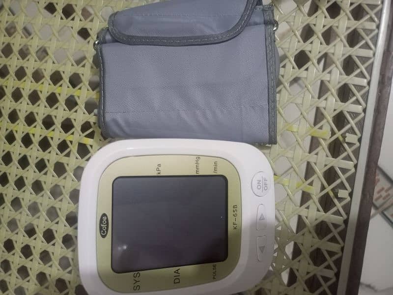 Digital  BLOOD PRESSURE machine Urgent sale 1