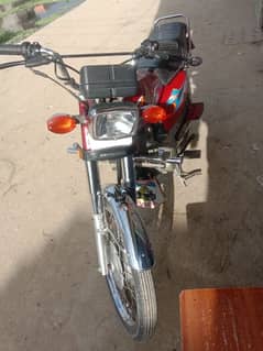 Honda 125 Lush condition 9k drive dimond 150k