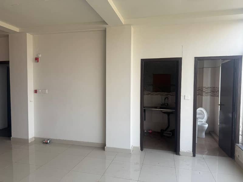 3.5 Marla Floor available for rent in DHA Phase 3 XX Block 6