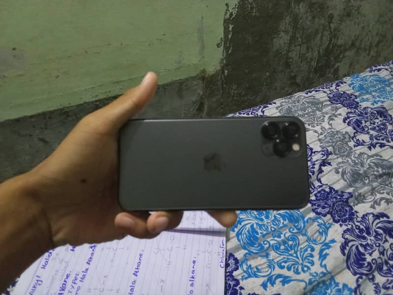 Iphone 11 pro Factory unlocked 6