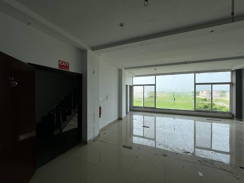 4 Marla Floor available for rent in DHA Phase 3 Y Block 8