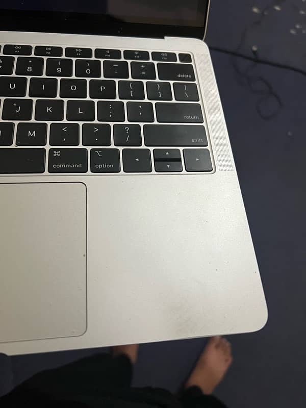 Macbook Air 2019 8/128 2