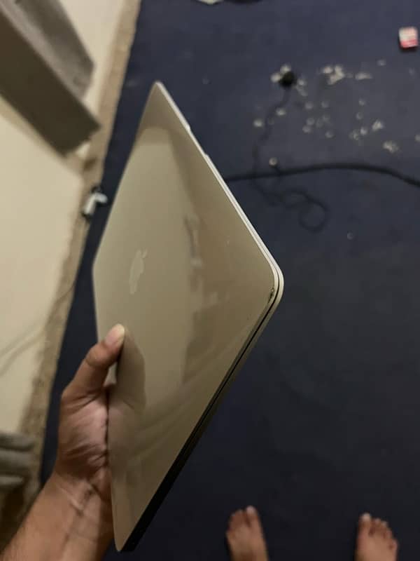 Macbook Air 2019 8/128 3