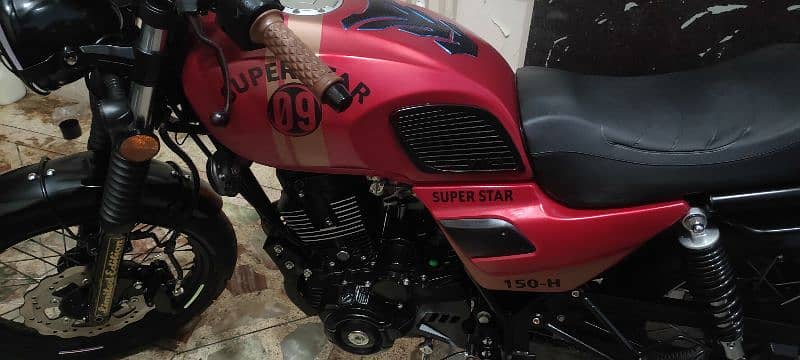 super star Falcon 150cc cafe racer 17