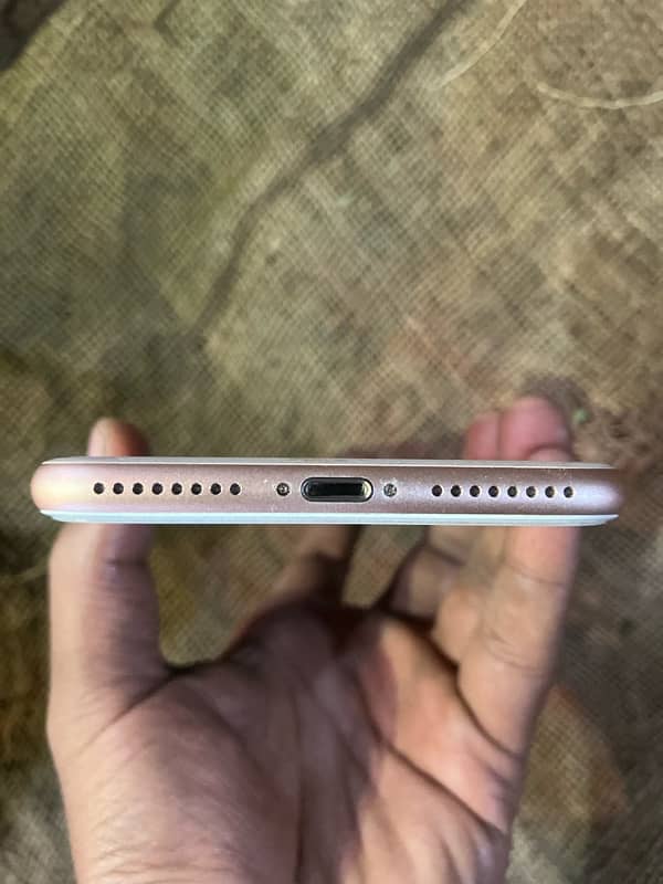 iPhone 8 Plus 0