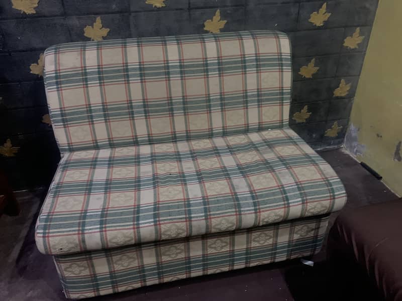 Used Sofa For sale Urgently 1