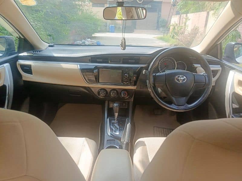 Toyota Corolla Altis 2016 6