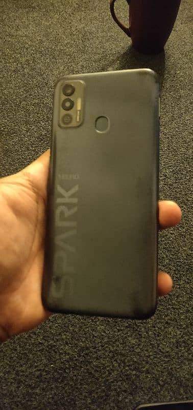 tecno spark 7  4/64gb 7