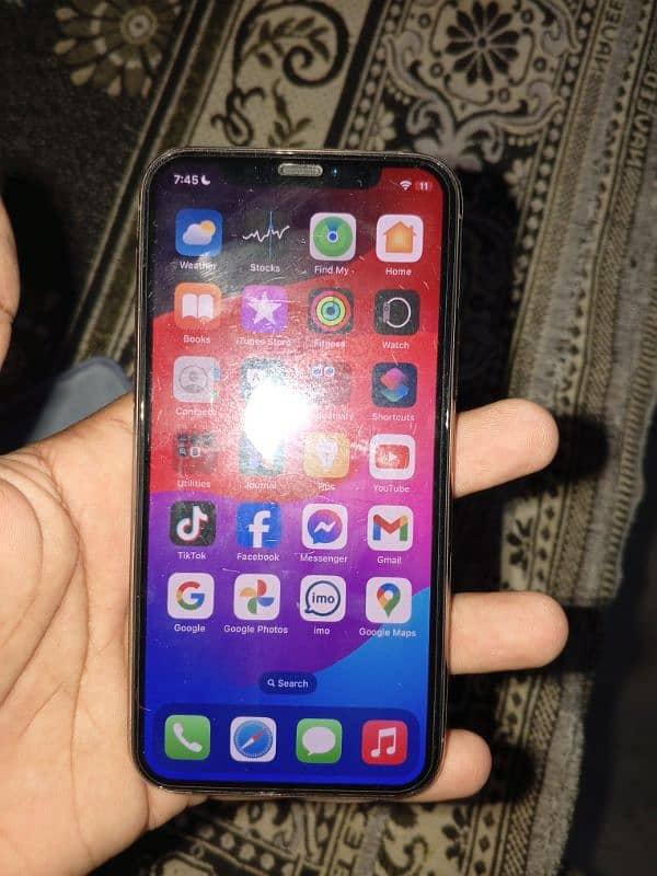 iphone 11 pro 2