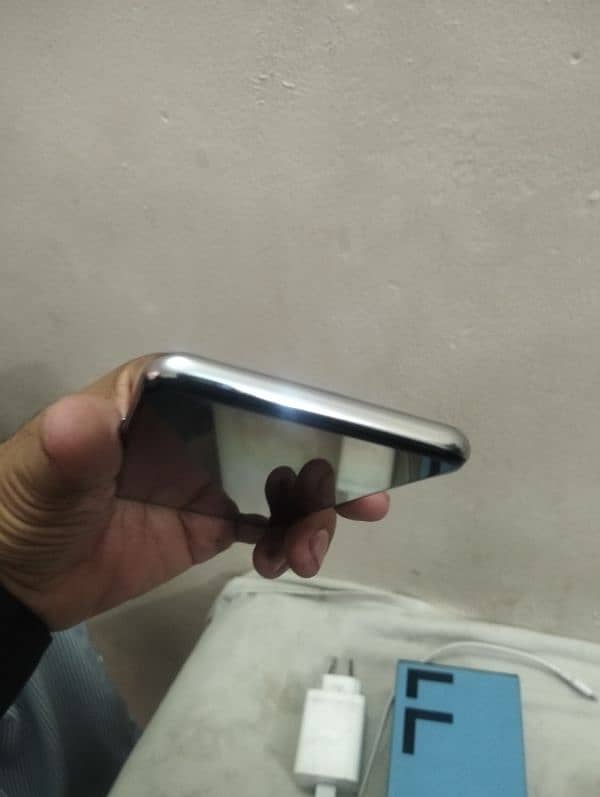 OPPO F 19 new condition 5