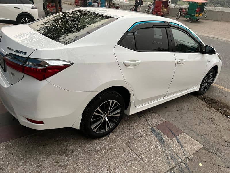 Toyota Corolla Altis 2018 9