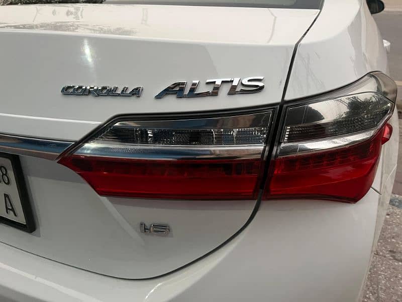 Toyota Corolla Altis 2018 12