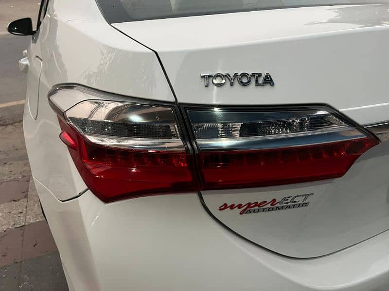 Toyota Corolla Altis 2018 13