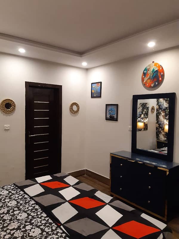 1 Bedroom VIP Full furnish flat per day available in Bahria town Lahore 5