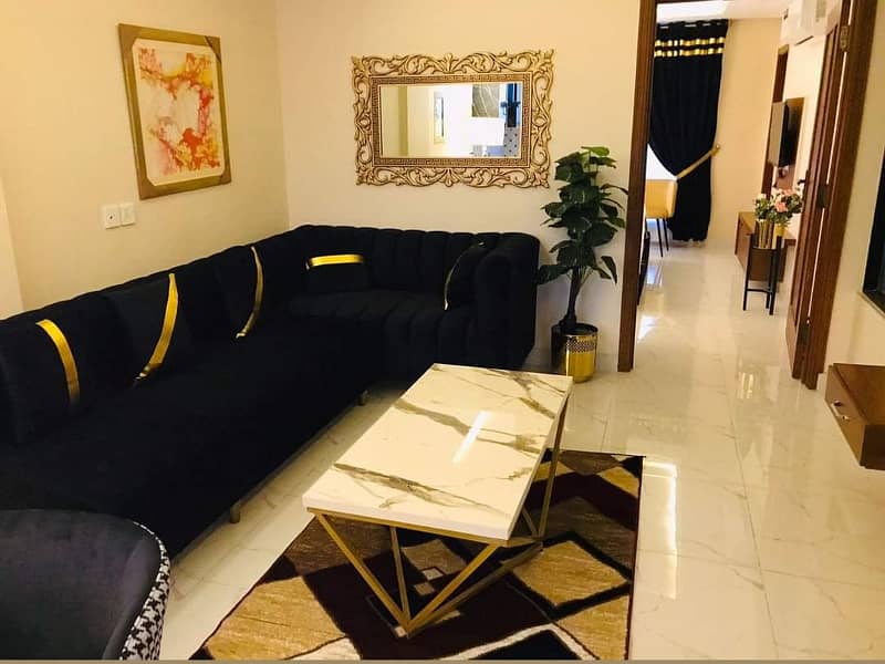 1 Bedroom VIP Full furnish flat per day available in Bahria town Lahore 5