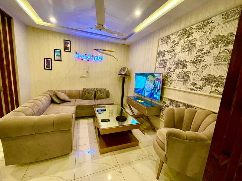 1 Bedroom VIP Full furnish flat per day available in Bahria town Lahore 11