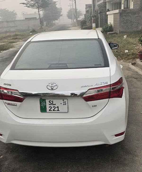 Toyota Corolla Altis 2015 1