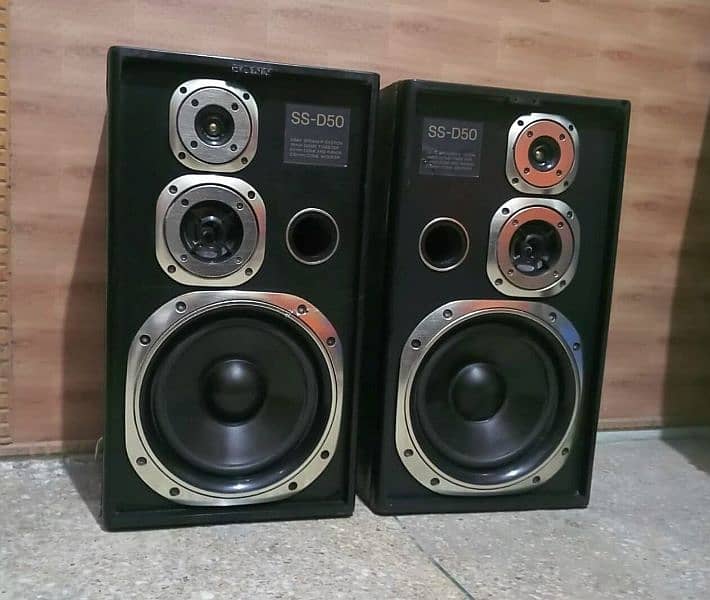 Sony speaker's SS-D50 0