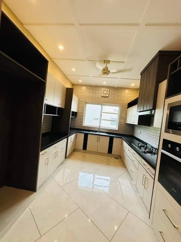 10 Marla Brand New House Available For Sale In Tulip Block Bahria Town Lahore 10