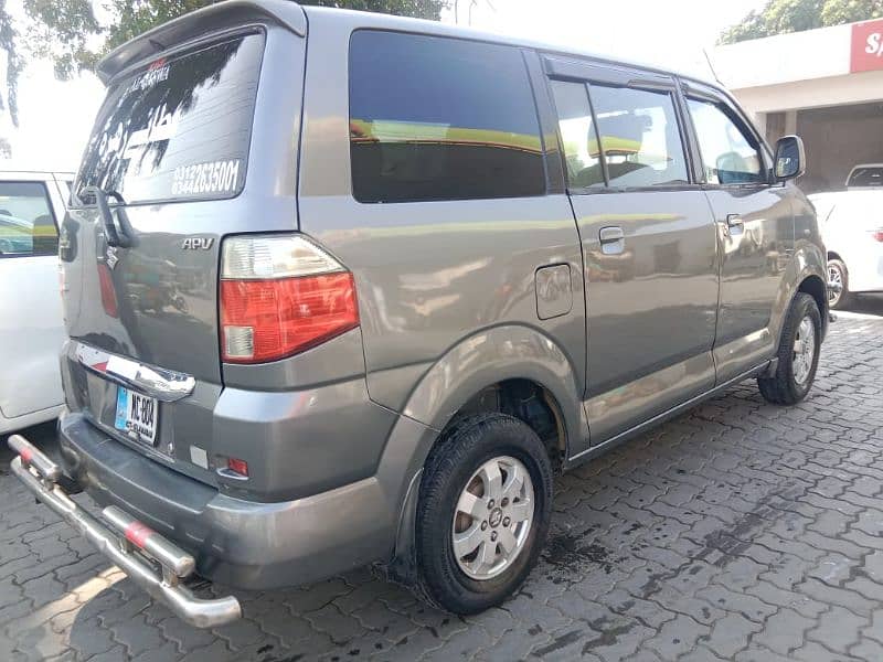 Suzuki APV 4