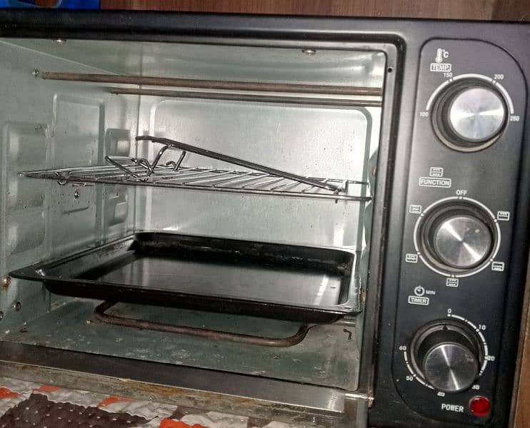 west point oven toaster for sell. 4